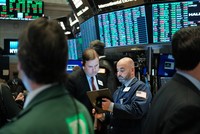Giới Kl99ok phiên bản mới mạnh dạn mua vào sau phát biểu của ông Trump